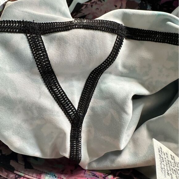 NWT Lululemon Fast & Free High-Rise Crop 19" Running Legging Black Pink Floral 4 - Picture 12 of 16